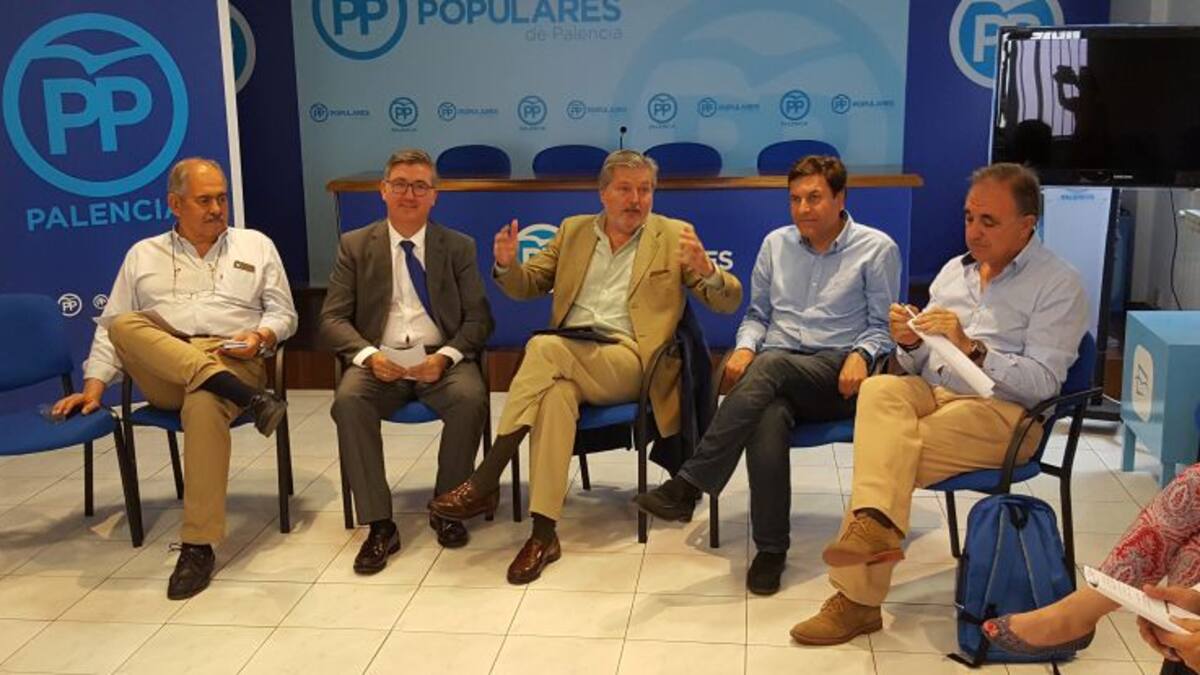 Méndez de Vigo: "Es muy triste que la única propuesta del PSOE haya sido impedir que el ministro visite en Gullón a los alumnos de la FP Dual"