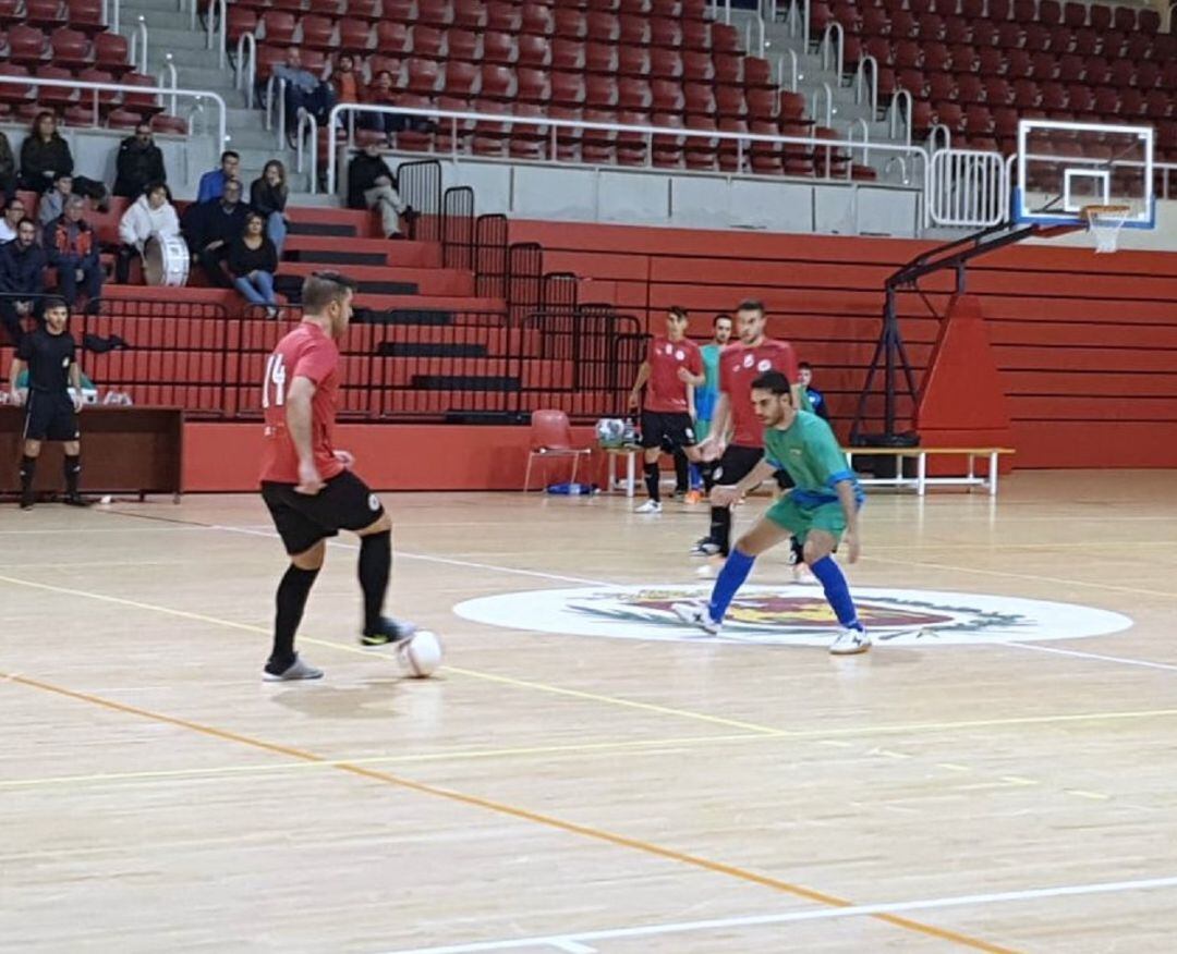 El Nueva Elda sigue mirando hacia arriba