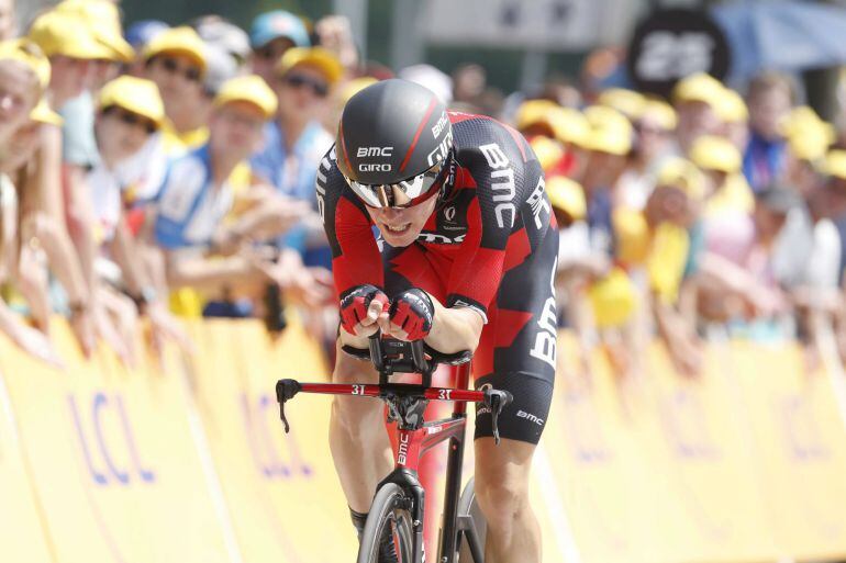 Rohan Dennis se viste de amarillo en la primera cronometrada del Tour