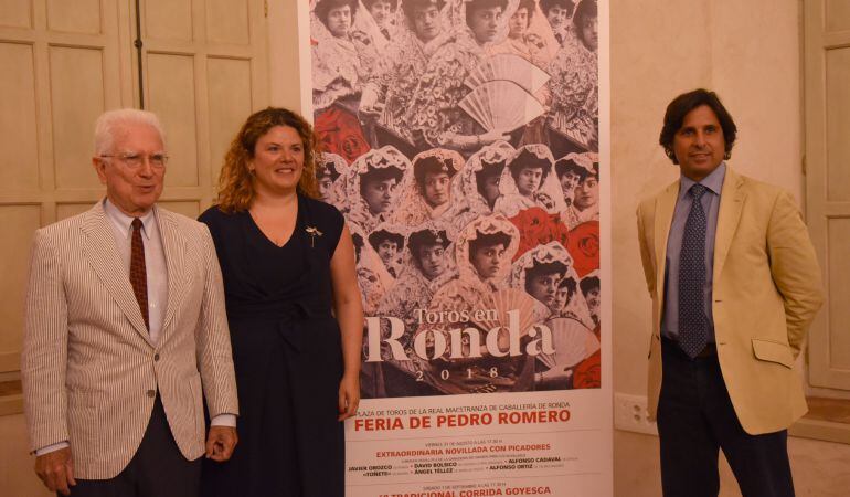 Rafael Atienza Medina, Mª Teresa Valdenebro Ríos, Francisco Rivera Ordoñez en la Real Maestranza de Ronda.