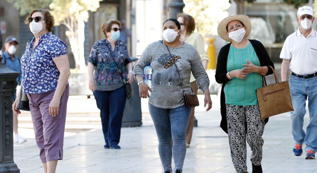 El Boletín Oficial de Estado publica este miércoles la orden por la que se regulan las condiciones para el uso obligatorio de mascarilla a partir de este jueves