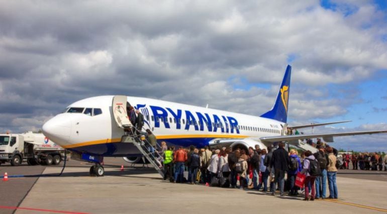 Ryanair corrige su error en la aplicación del descuento de residente.