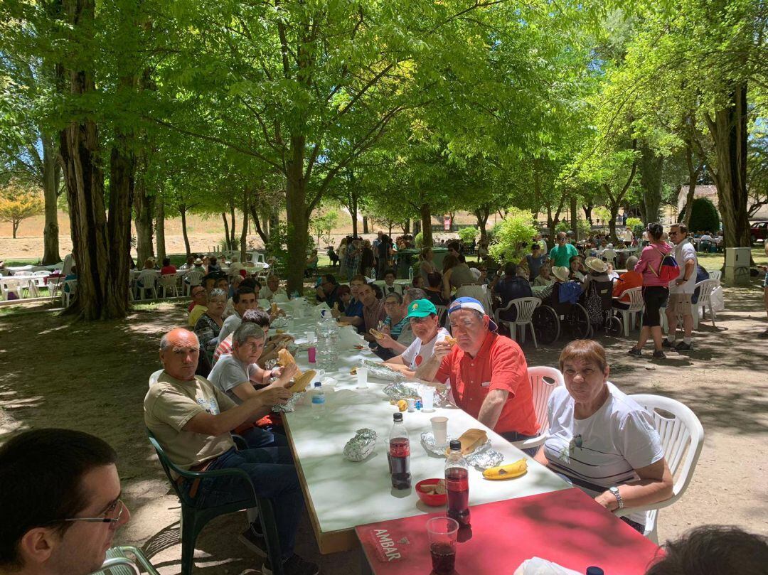 Celebracion de la &quot;Paella de Verano&quot; de APADEFIM en La Granja