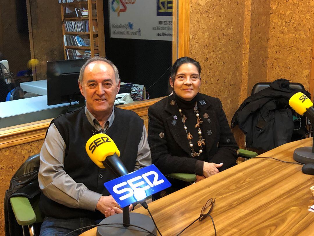 Javier Minuesa y Virginia Toledo. Asoc. Comarcal contra el Cáncer Motilla del Palancer