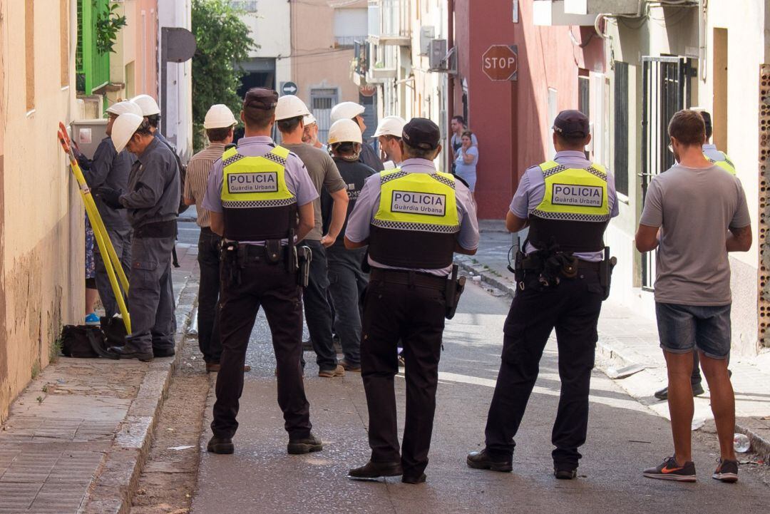 La Guardia Urbana en el ayuntamiento de Figueres 