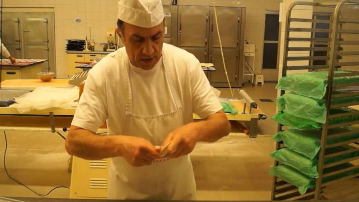 42 años haciendo pasteles de carne