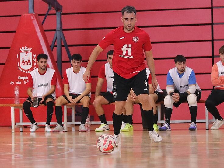 El Nueva Elda tiene una dificil salida