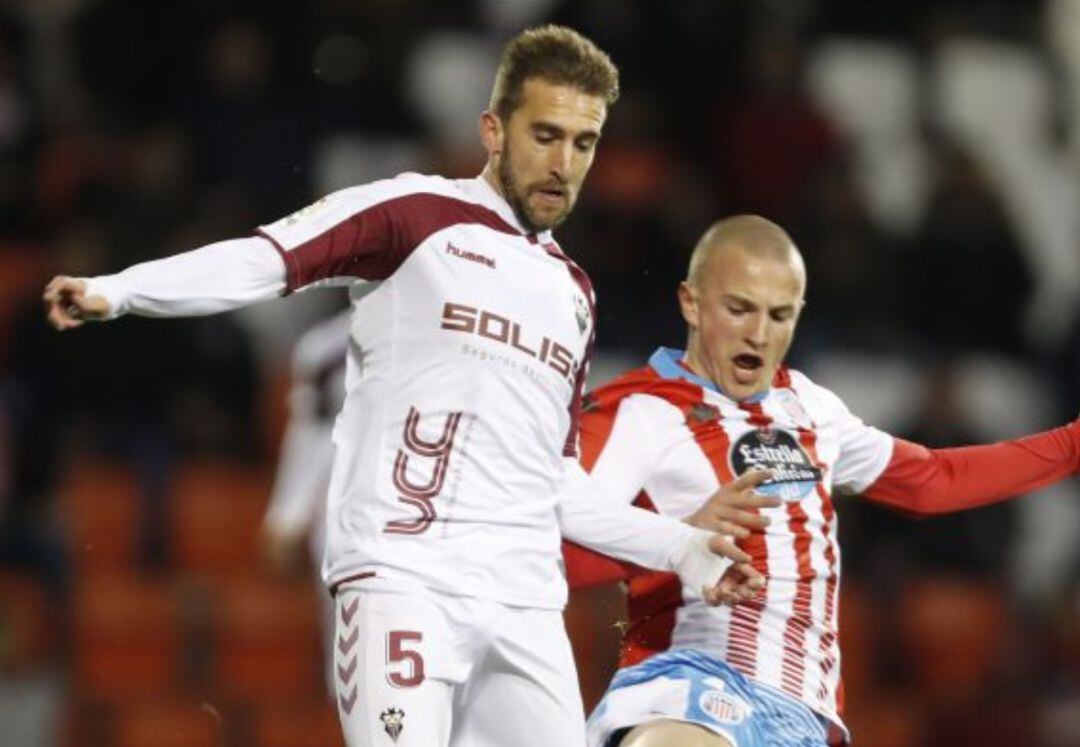 Alberto Benito, durante un partido con el Albacete