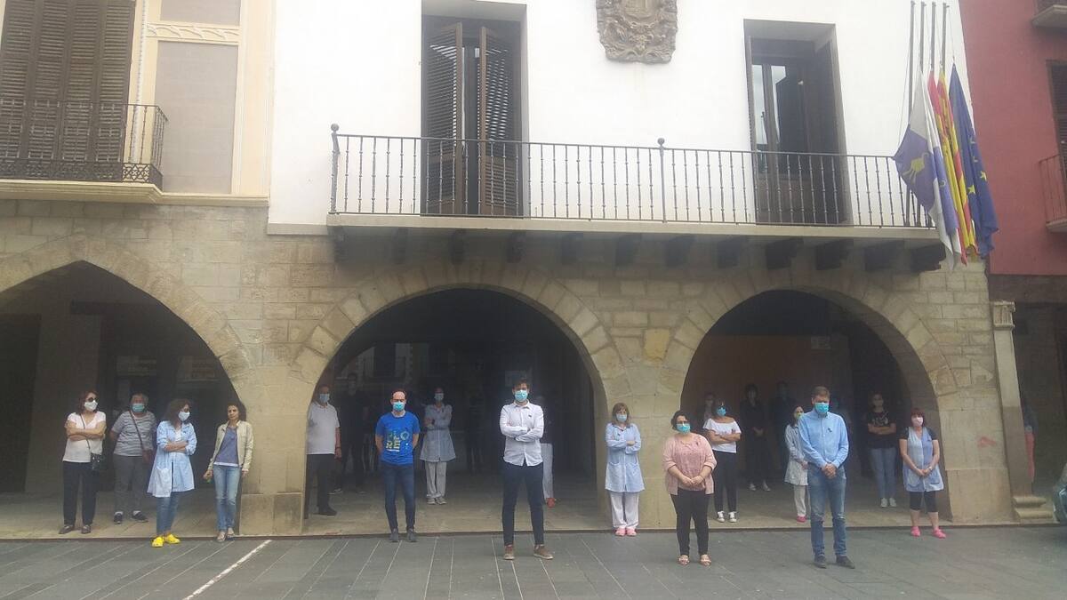 Ribagorza guarda un minuto de silencio por las víctimas del coronavirus