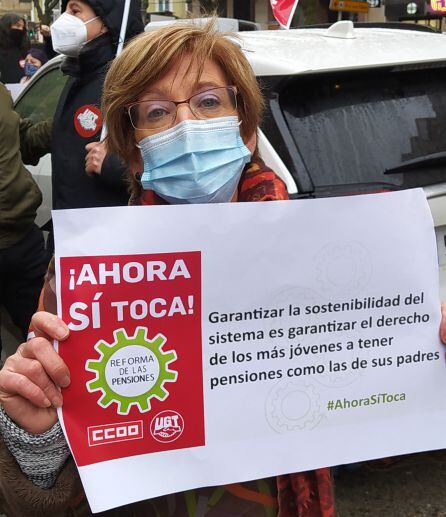 Protesta de UGT y CCOO ante la Subdelegación del gobierno en Burgos