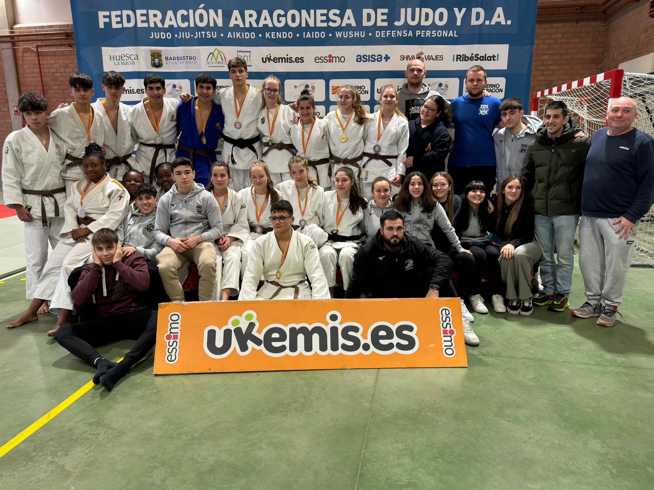 Deportistas del Club Judo Huesca