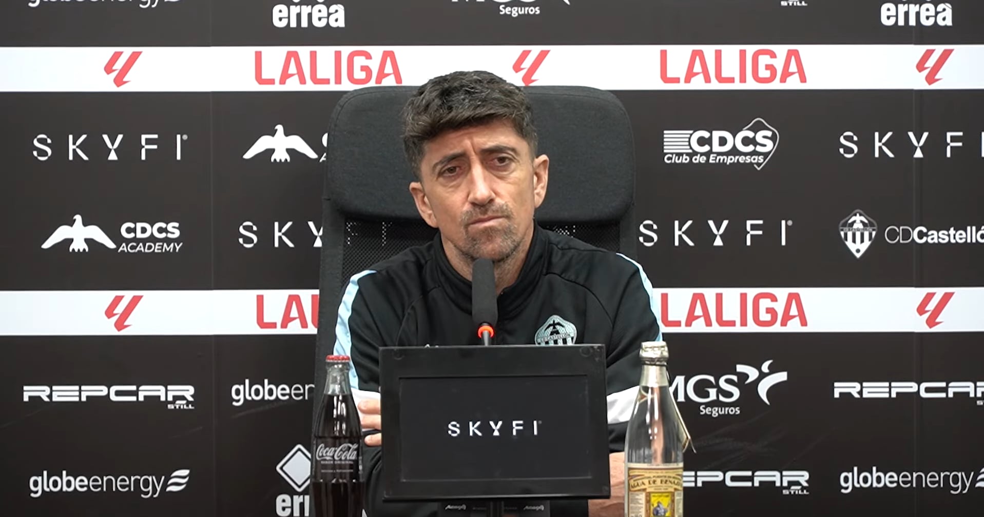 Pablo Hernández, técnico del CD Castellón, en rueda de prensa.