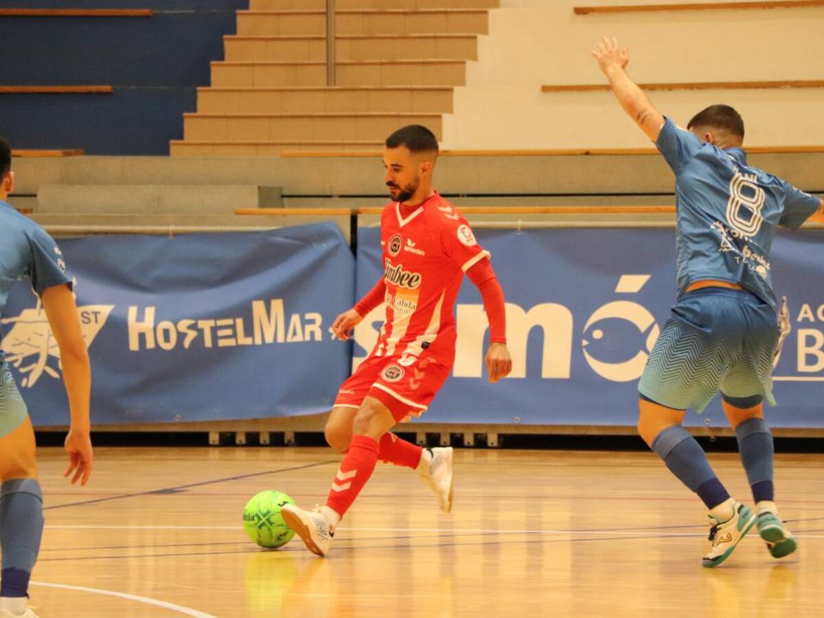 El Jimbee derrota a Peñíscola en un partido serio y mantiene el pulso al Levante