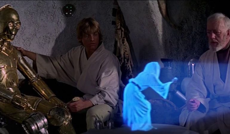 Obi Wan recibe el mensaje de Leia.