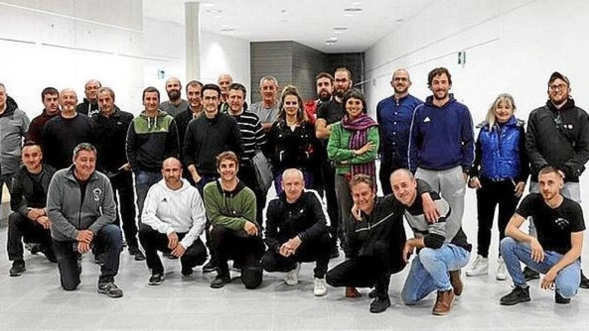 El alcalde de Tafalla, Jesús Arrizubieta, habla sobre el nuevo parque de bomberos y el papel del voluntariado contra el fuego