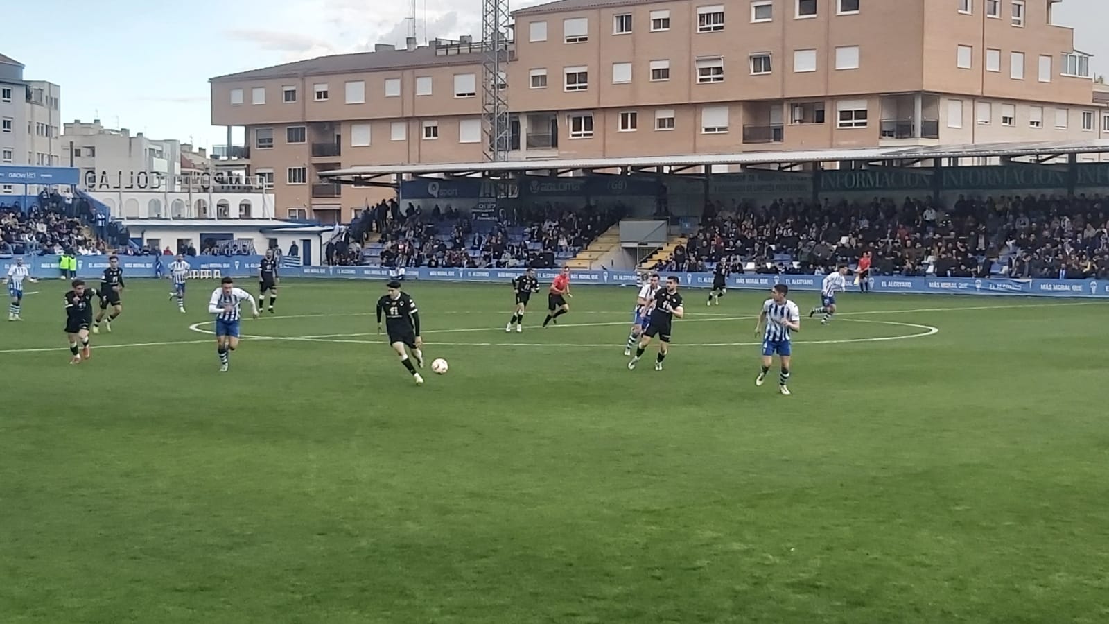 Instante del derbi en El Collao-Gestaser entre el Alcoyano y el Hércules