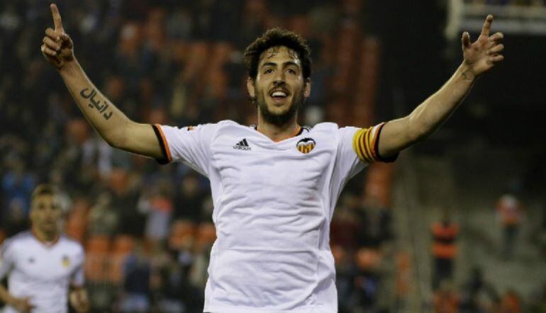 Dani Parejo celebra un gol