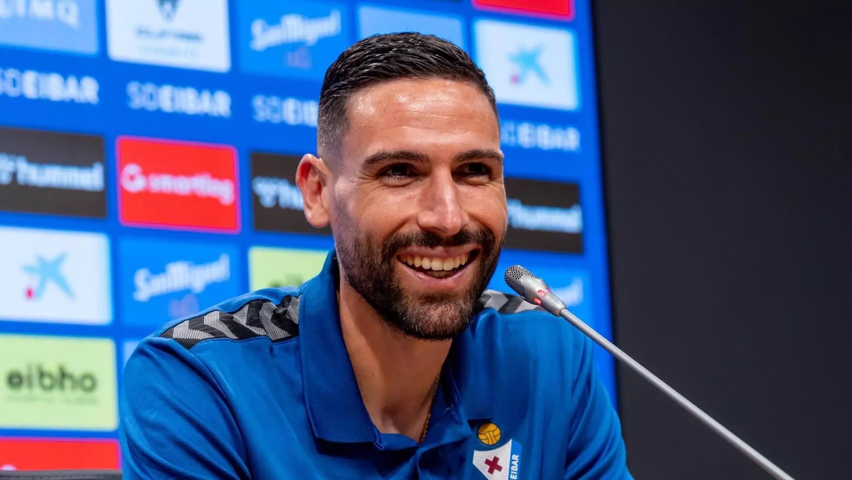 Antonio Puertas ya ha sido presentado en el conjunto armero, que volverá a pelear el ascenso.