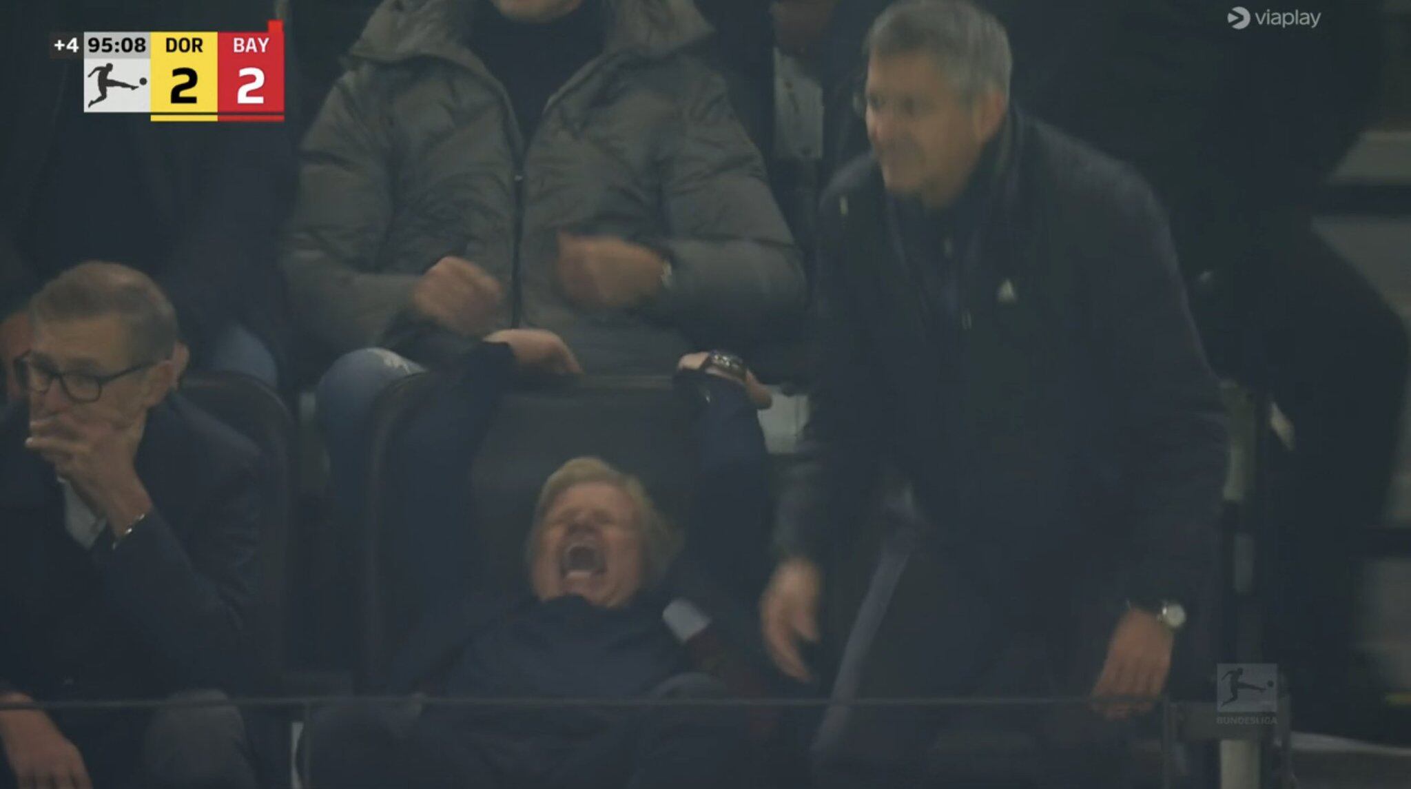 Oliver Kahn, enfurecido tras el gol del empate del Borussia Dortmund. Fuente: captura de Viaplay.