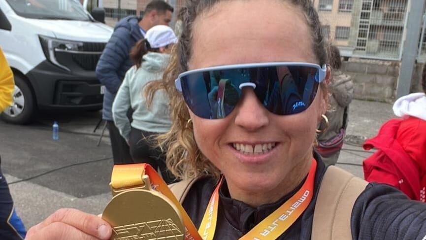 PIlar Rubio luce un nuevo oro