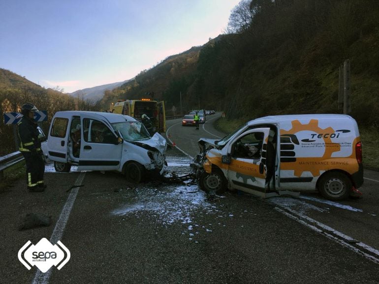 Accidente de tráfico en el Corredor del Aller que costó la vida a una mujer.