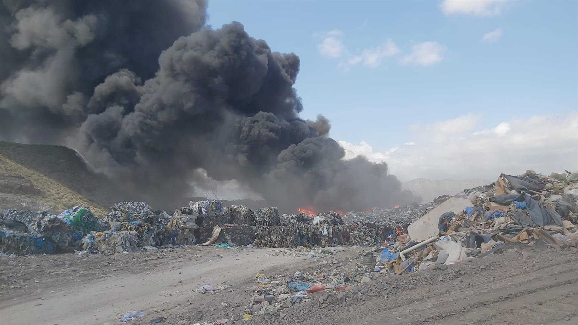 Incendio del vertedero de Piedra Negra del lunes 8 de julio