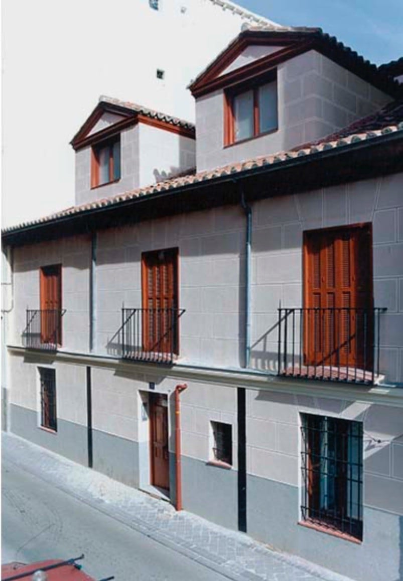 Fachada de la corrala de la EMVS en la calle Tribulete,ç nº11,  en el barrio madrileño de Lavapiés