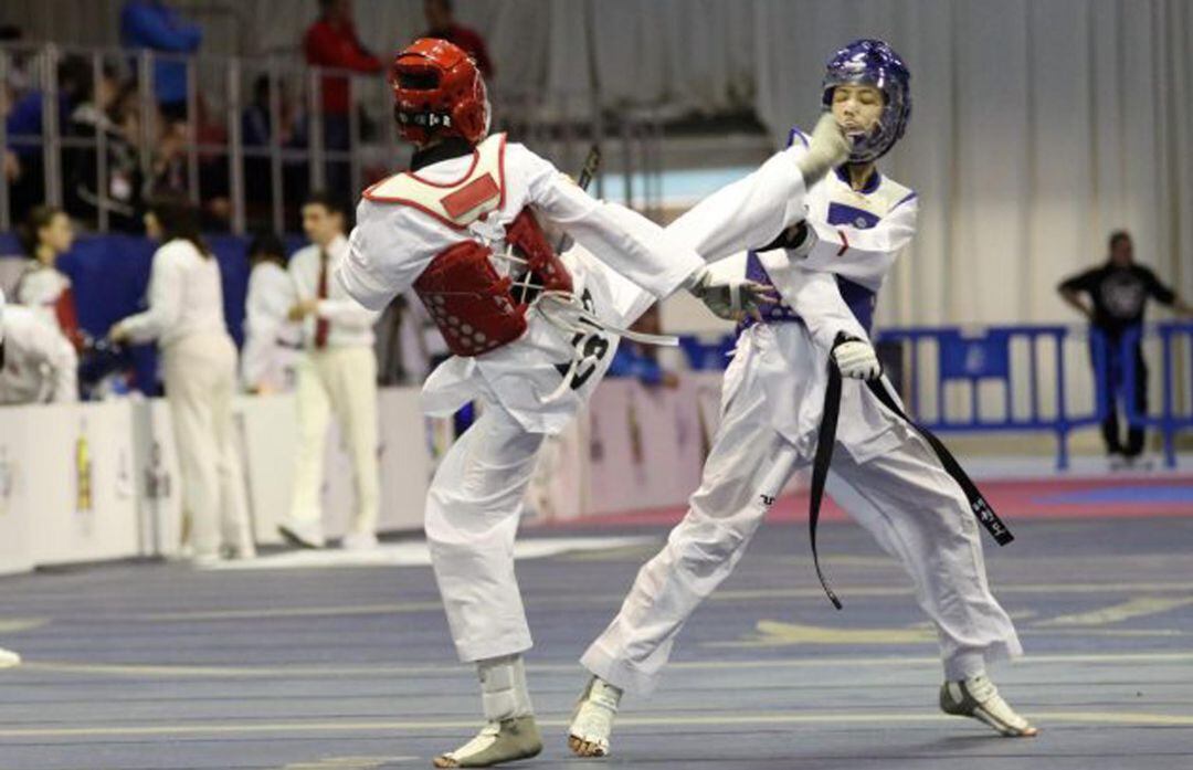 Fraile (rojo) dominó todos sus combates hasta llegar a la final.