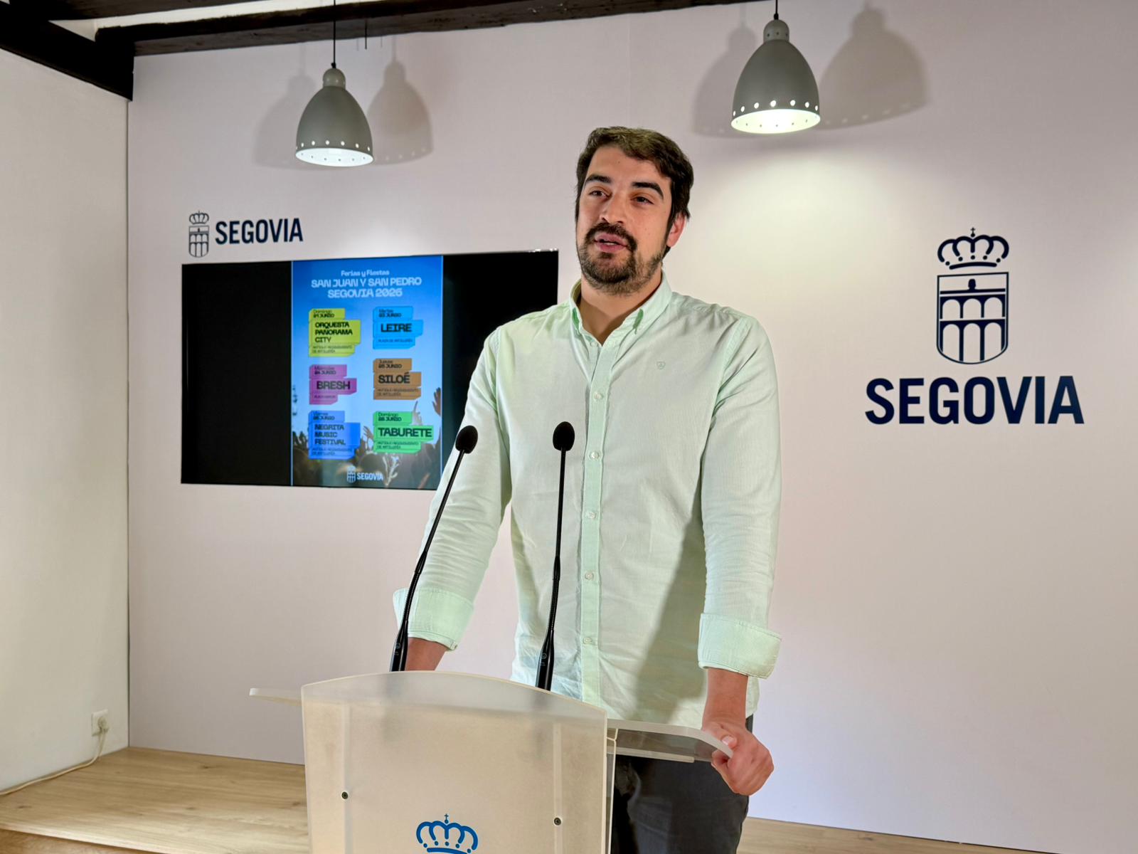 Gabriel Cobos, el concejal de Festejos Patronales en el Ayuntamiento de Segovia, presenta las actuaciones musicales de las Ferias y Fiestas de San Juan y San Pedro de este 2026