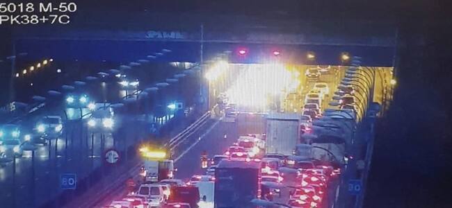 El atasco generado en la M-50 tras el accidente