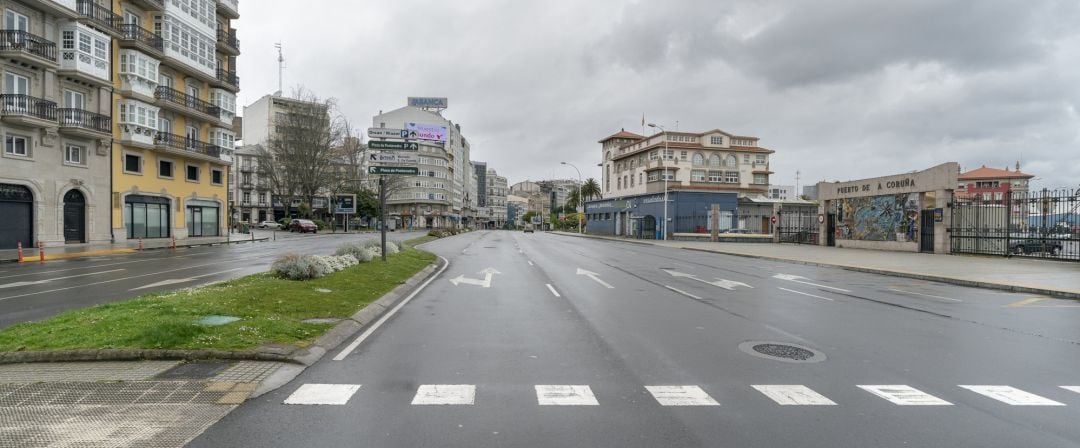 Entorno de la plaza de Ourense, sin coches, por el confinamiento