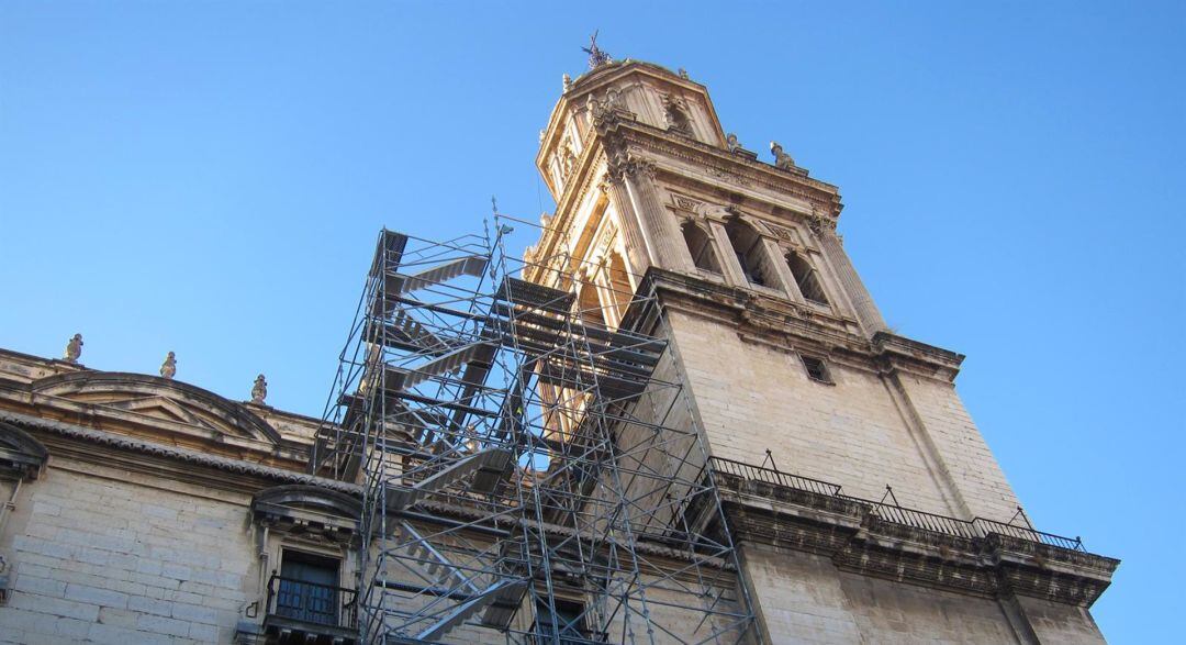 Trabajos de mantenimiento en la Catedral de Jaén.