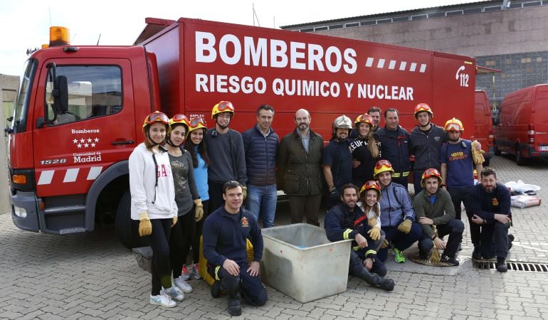 El consejero de Transportes, Vivienda e Infraestructuras, Pedro Rollán, ha visitado uno de los parques, situado en Las Rozas.