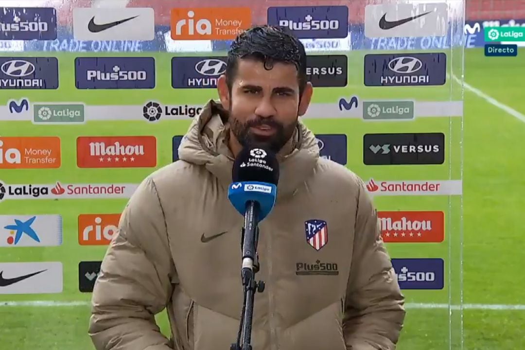 Diego Costa ante los medios de comunicación. 