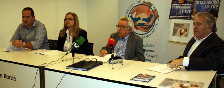 Rueda de prensa desde el banco de Alimentos Rías Altas