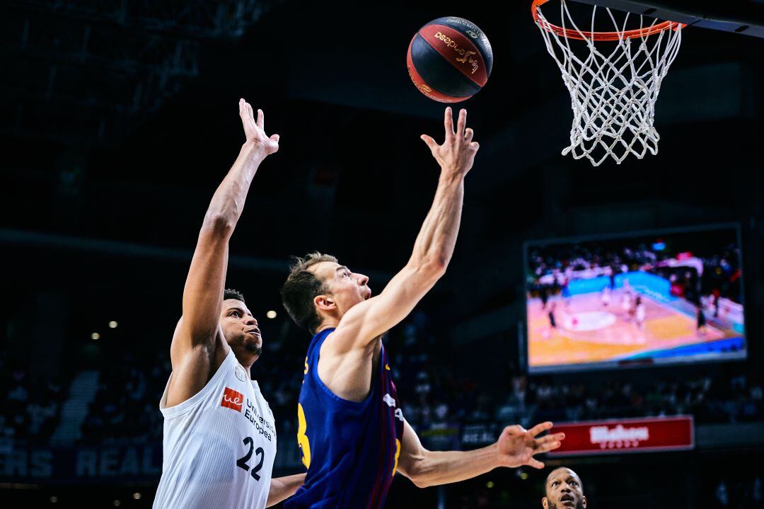 Pangos y Randolph durante el último clásico