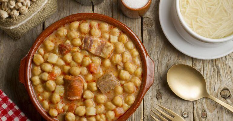 Los establecimientos ofrecerán tapas o platos completos