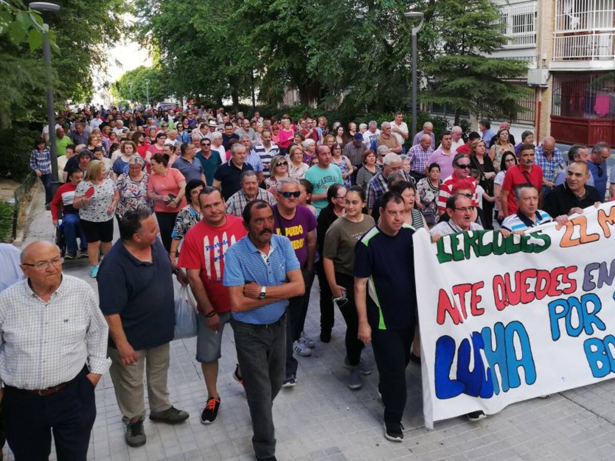 "Desde el Valle hasta el Tomillo, este Alcalde es muy flojillo"