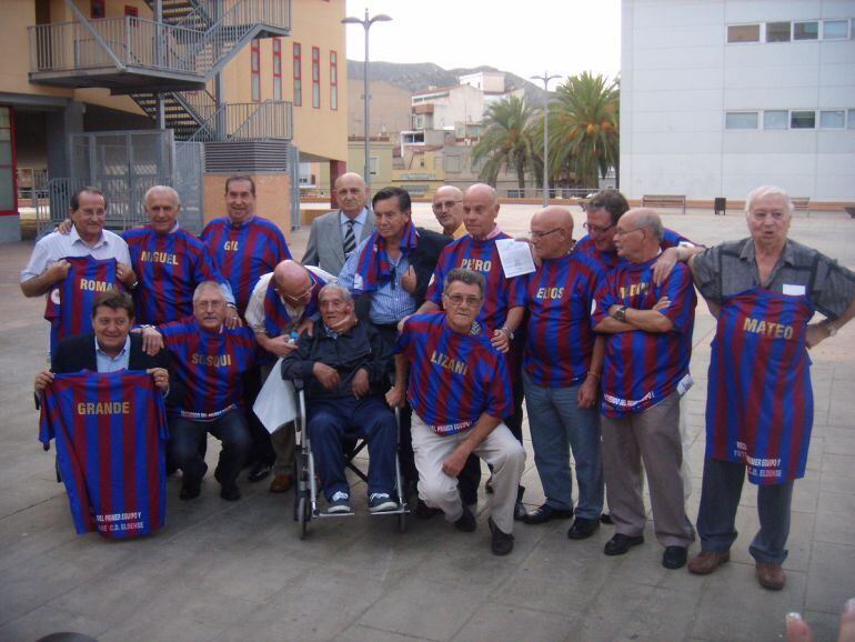 Parte de la historia humana del C. D. Eldense