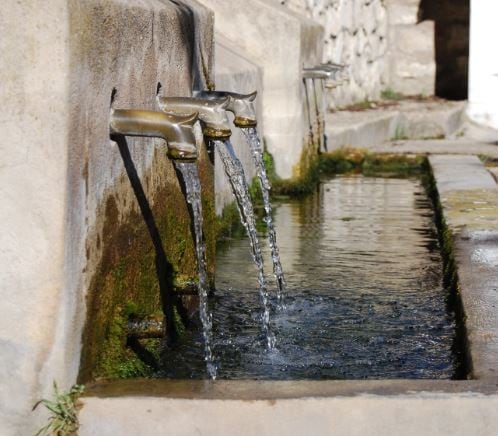 Fuente de los seis caños de Fuertescusa (Cuenca).