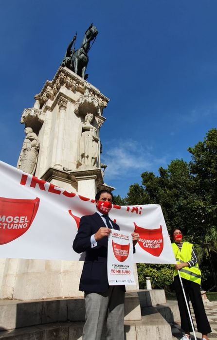 Antonio Luque, presidente de los Hosteleros sevillanos, tras la lectura del manifiesto