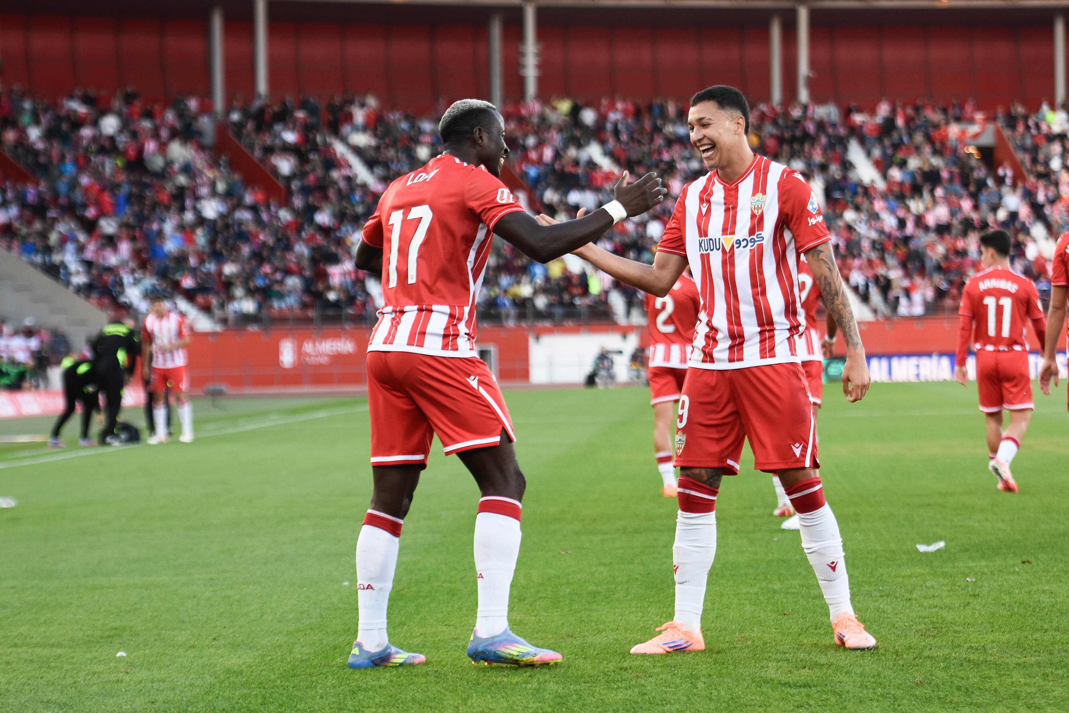 El Almería se divertía marcando goles y ha bajado su caudal.