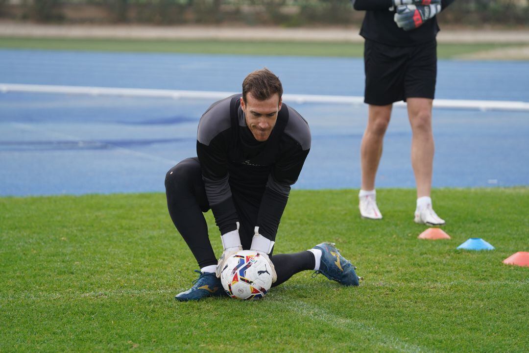 Fernando Martínez en el campo Anexo. 