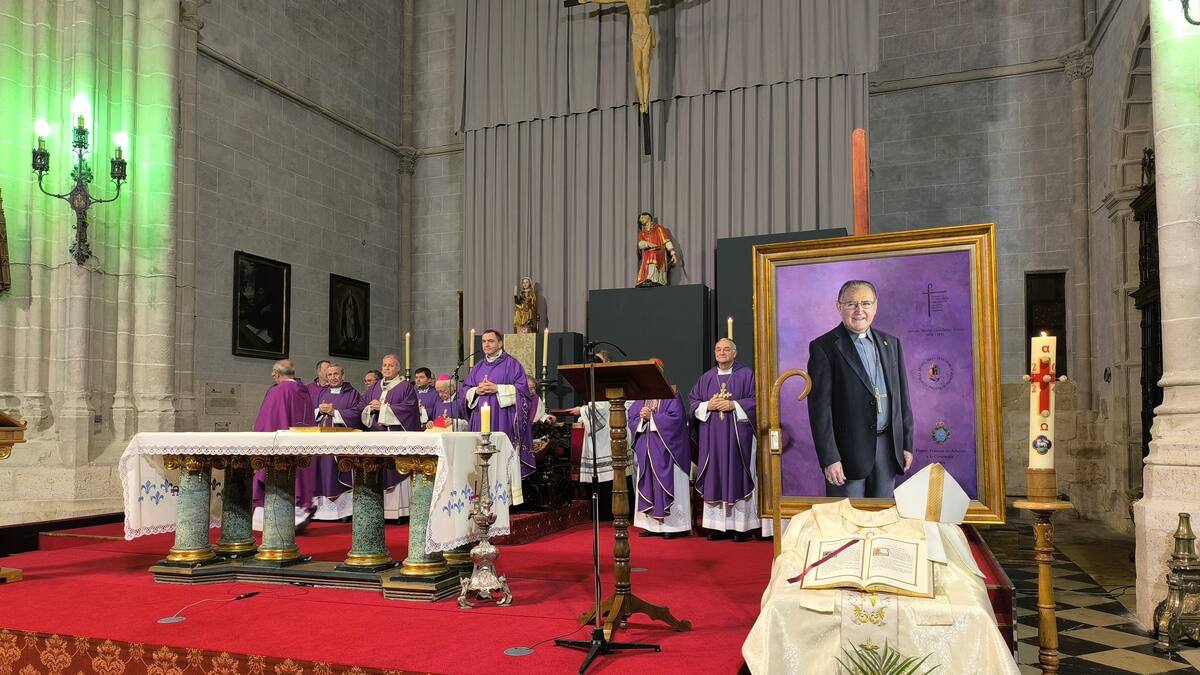 Último adiós de Palencia a su obispo emérito, Nicolás Castellanos