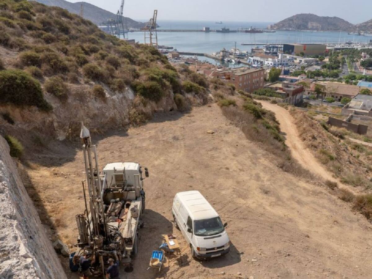 Comienzan los sondeos geotécnicos en el Castillo de Los Moros de Cartagena