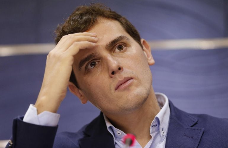 El presidente de Ciudadanos, Albert Rivera, durante la rueda de prensa que ha ofrecido en el Congreso de los Diputados.