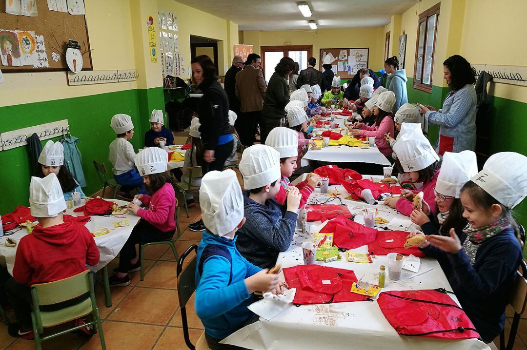 Niños en un colegio.