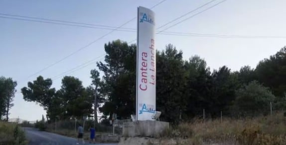 Acceso a la cantera &#039;La Lancha&#039; en Jódar