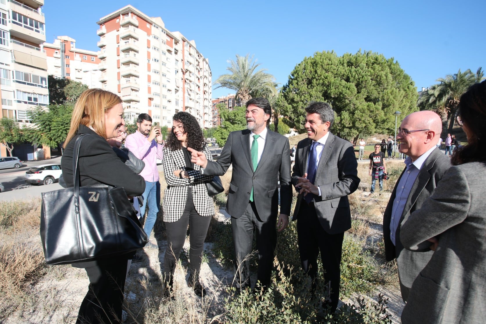 El alcalde Barcala y el president Mazón visitan los terrenos del Centro de Salud PAU 2, Imagen de archivo