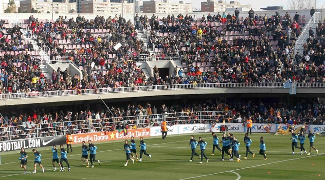 Más de 13.000 personas dieron la bienvenida a Vilanova en el Miniestadi